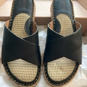 Born sandals, size 9, black, never been worn